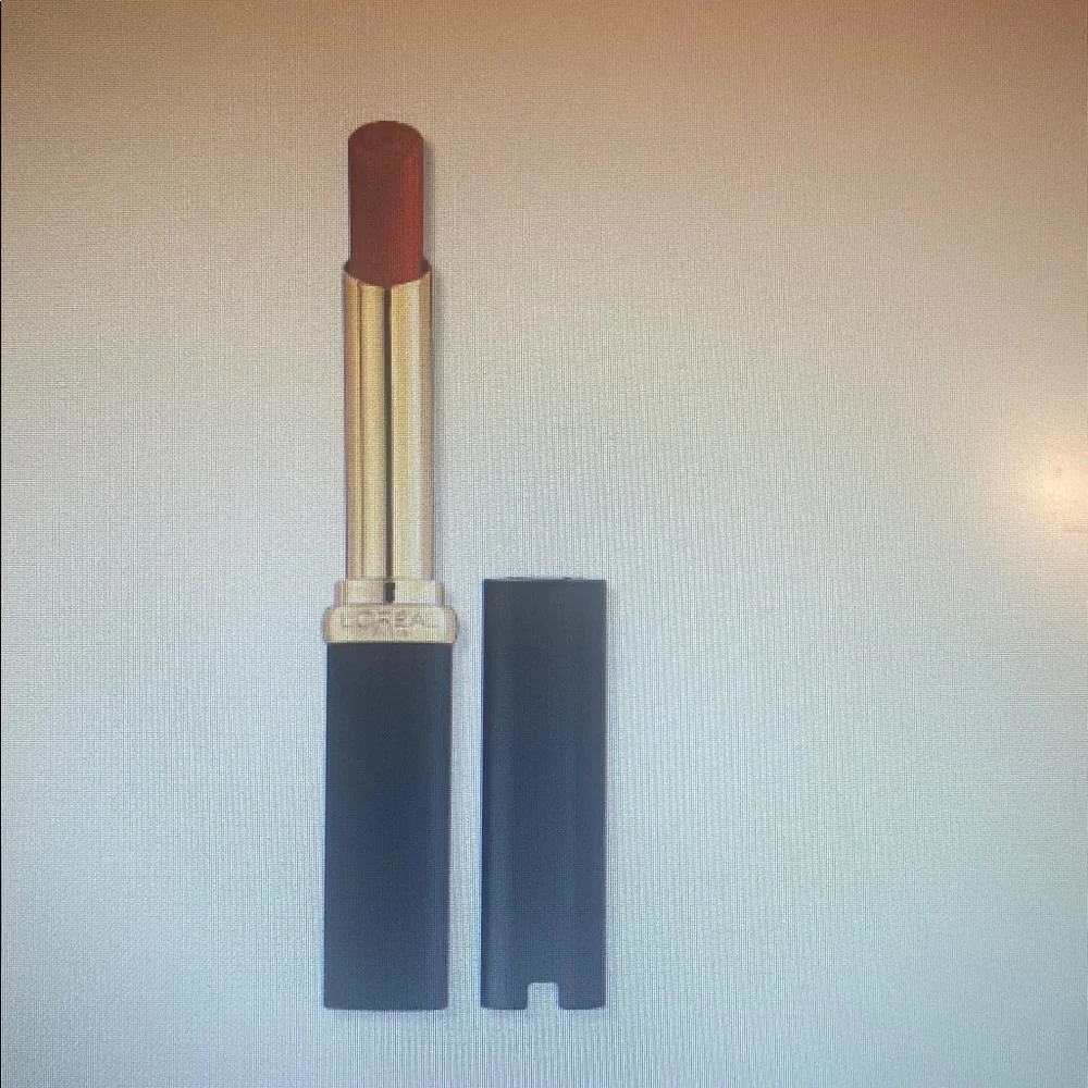 L’Oreal Colour Richie Intense Volume Matte Lipstick 193 Le Rouge Determination